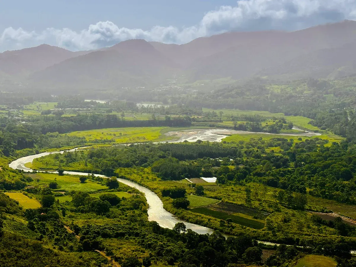 The river winding through the Orosi Valley near San José, home of the closest Costa Rica hot springs tours to the capital